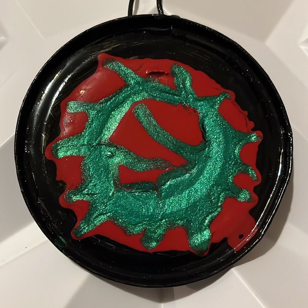 Hand Designed Red and Green Pendant Necklace